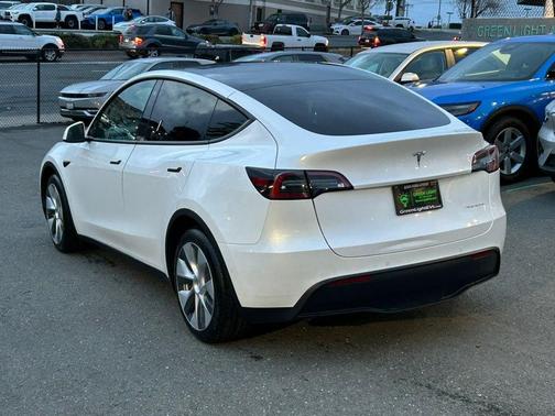 2021 Tesla Model Y Long Range Dual Motor All-Wheel Drive