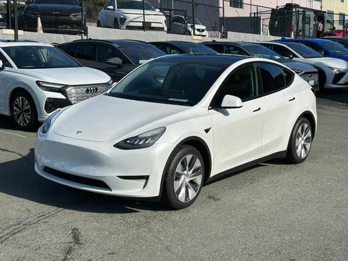 2021 Tesla Model Y Long Range Dual Motor All-Wheel Drive