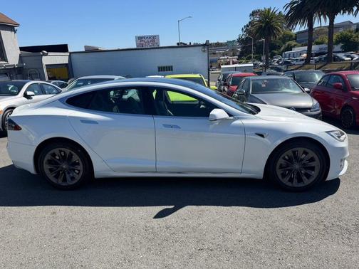 Pearl White Multi-Coat 2018 Tesla Model S 75D