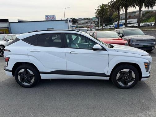 2024 Hyundai KONA EV SEL