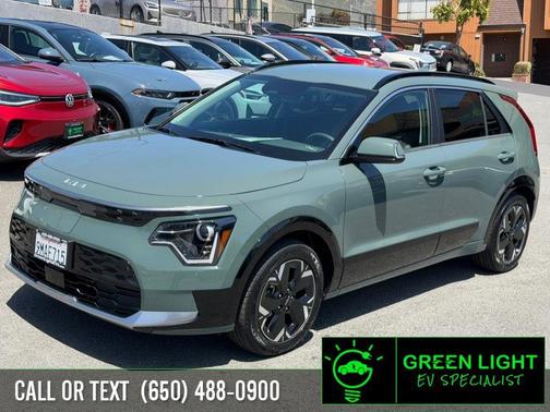 Cityscape Green 2024 Kia Niro EV Wind