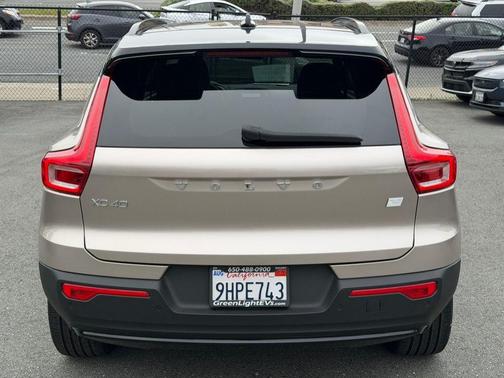 Bright Dusk Metallic 2023 Volvo XC40 Recharge Pure Electric Twin Plus