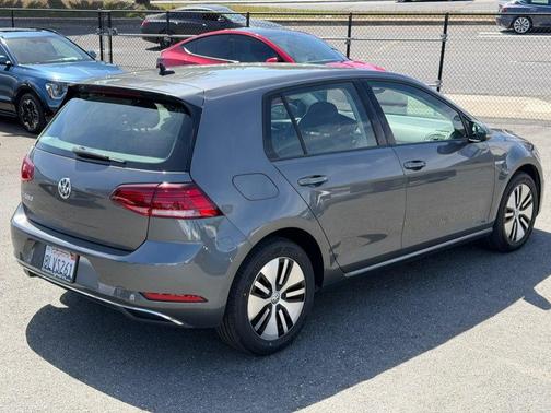 2019 Volkswagen e-Golf SE