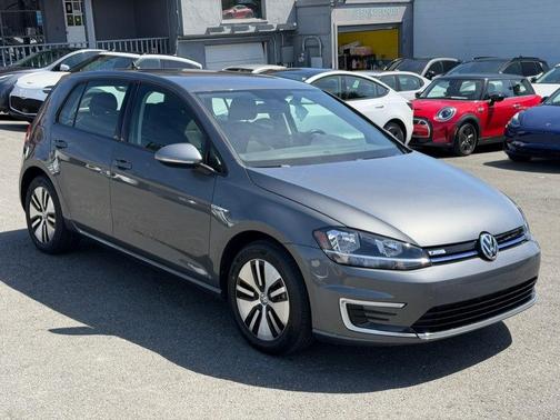 2019 Volkswagen e-Golf SE