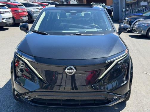 Black Diamond Pearl 2023 Nissan ARIYA EVOLVE+