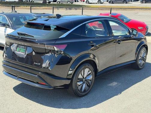 Black Diamond Pearl 2023 Nissan ARIYA EVOLVE+