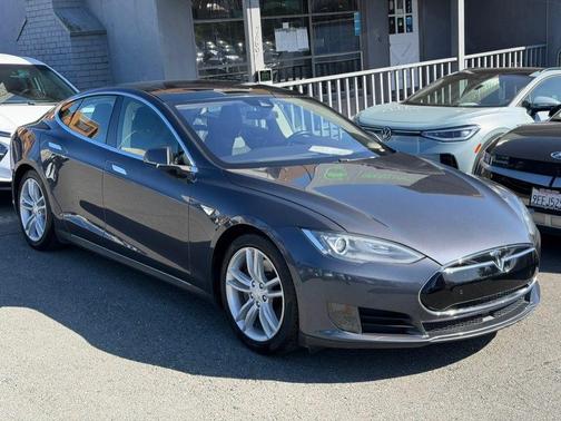 2015 Tesla Model S 75D