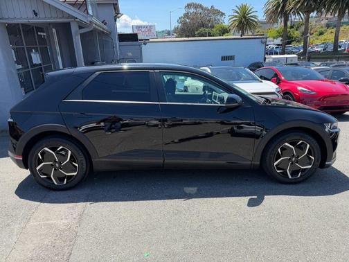 Abyss Black 2024 Hyundai IONIQ 5 SE