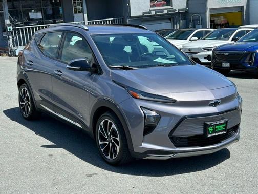 Gray Ghost Metallic 2023 Chevrolet Bolt EUV FWD Premier