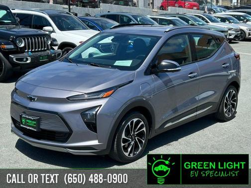 Gray Ghost Metallic 2023 Chevrolet Bolt EUV FWD Premier