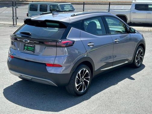 Gray Ghost Metallic 2023 Chevrolet Bolt EUV FWD Premier
