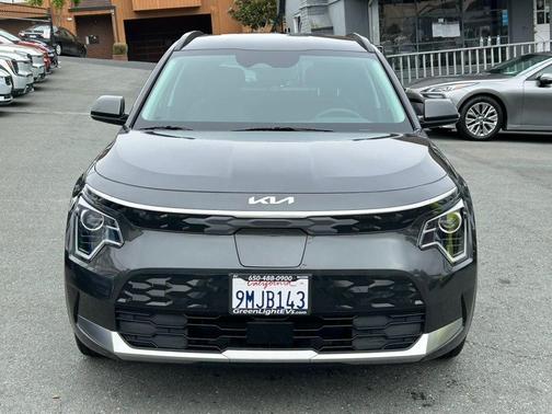 Graphite Gray 2024 Kia Niro EV Wind
