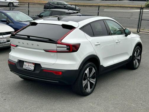 Crystal White Metallic 2023 Volvo C40 Recharge Pure Electric Twin Plus