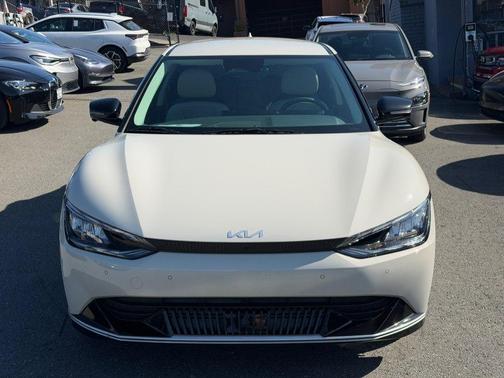 2023 Kia EV6 Wind