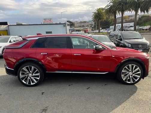 2024 Cadillac LYRIQ Luxury