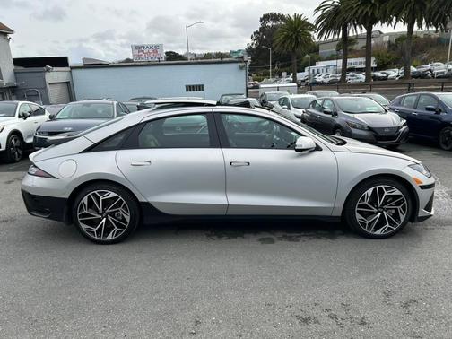 2023 Hyundai IONIQ 6 Limited