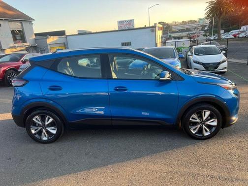 2022 Chevrolet Bolt EUV FWD LT