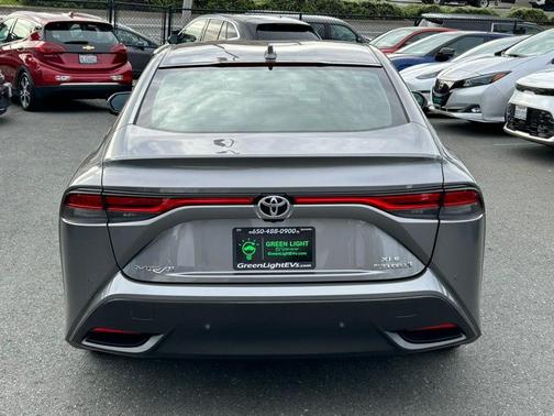 2023 Toyota Mirai Base