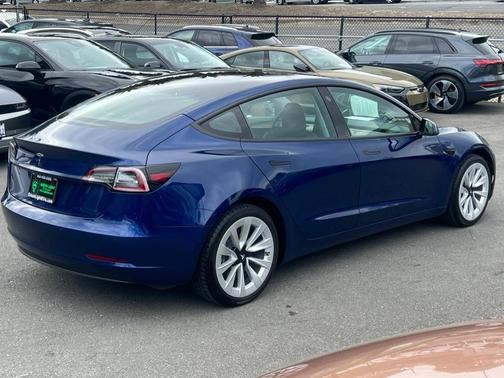 2022 Tesla Model 3 Standard Range Plus