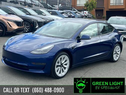 2022 Tesla Model 3 Standard Range Plus