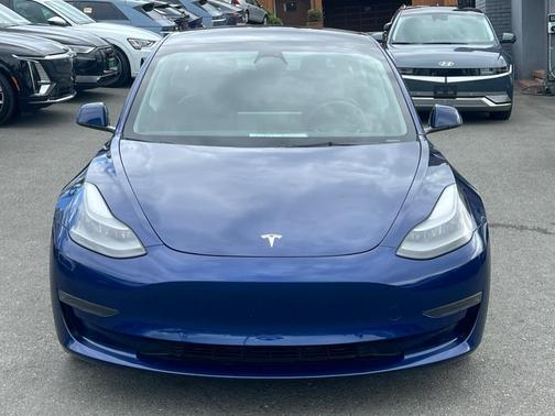 2022 Tesla Model 3 Standard Range Plus