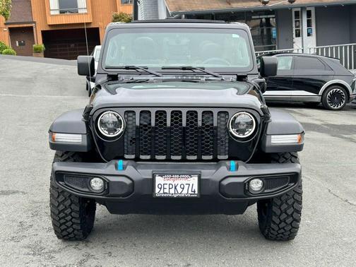 Black Clearcoat 2023 Jeep Wrangler 4xe Willys