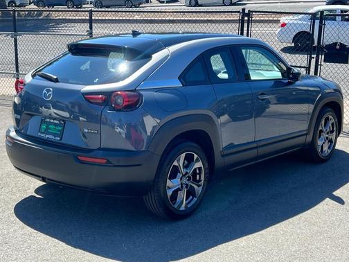2022 Mazda MX-30 Premium Plus