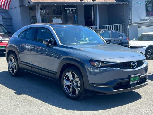 2022 Mazda MX-30 Premium Plus