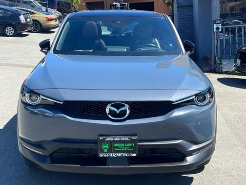 2022 Mazda MX-30 Premium Plus