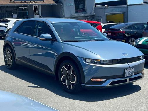 2024 Hyundai IONIQ 5 SEL