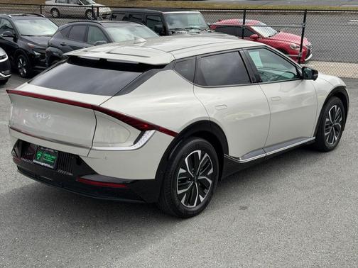 Glacier 2023 Kia EV6 Wind