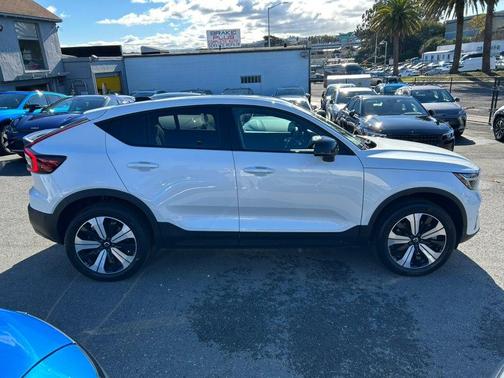 2023 Volvo C40 Recharge Pure Electric Twin Plus