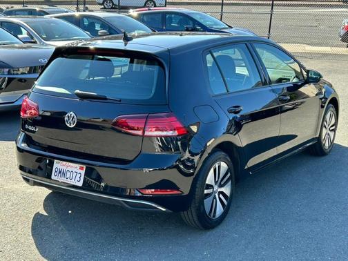 2019 Volkswagen e-Golf SE