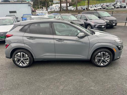 2023 Hyundai KONA EV SE