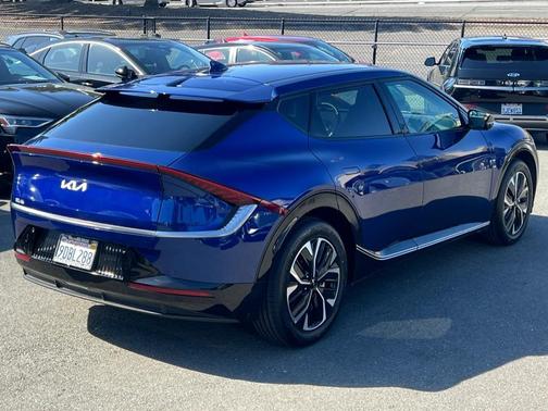 2022 Kia EV6 Wind