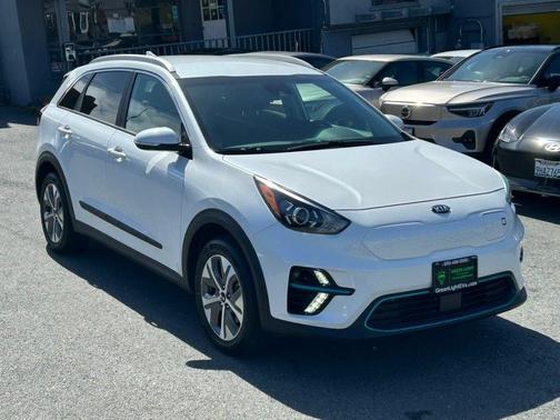 Snow White Pearl 2021 Kia Niro EV EX