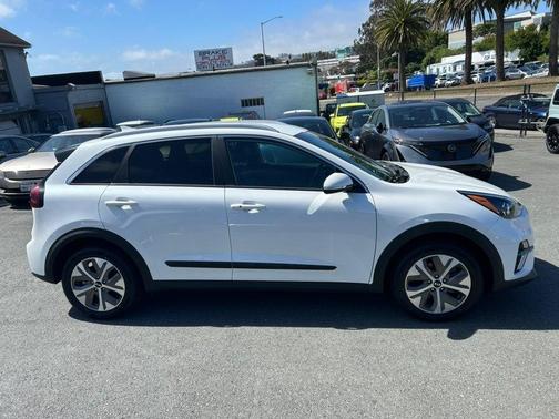 Snow White Pearl 2021 Kia Niro EV EX
