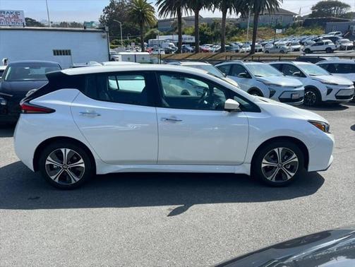 2022 Nissan Leaf SV PLUS 62 kWh