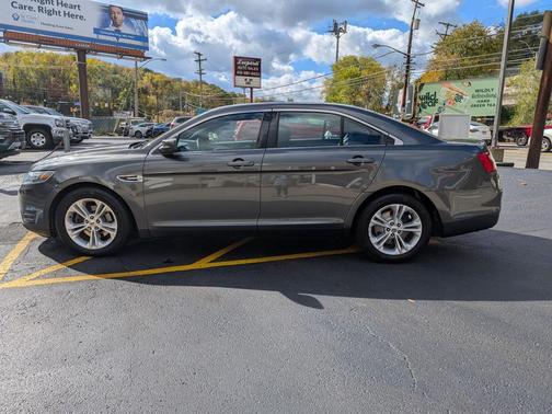 2015 Ford Taurus 4dr Sdn SEL AWD