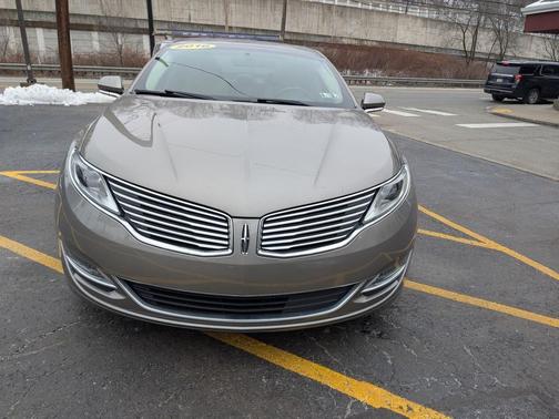 2016 Lincoln MKZ Base