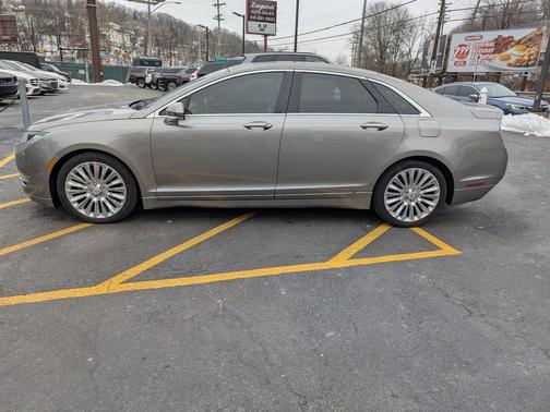 2016 Lincoln MKZ Base