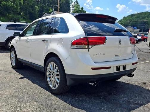 2011 Lincoln MKX Base