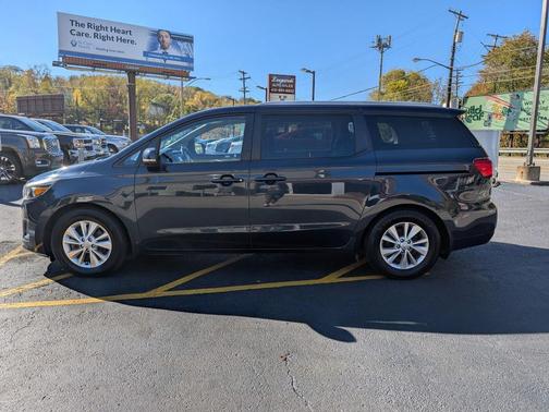 2016 Kia Sedona LX