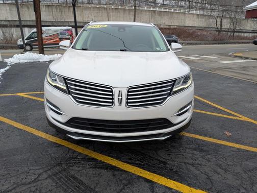 2016 Lincoln MKC Select