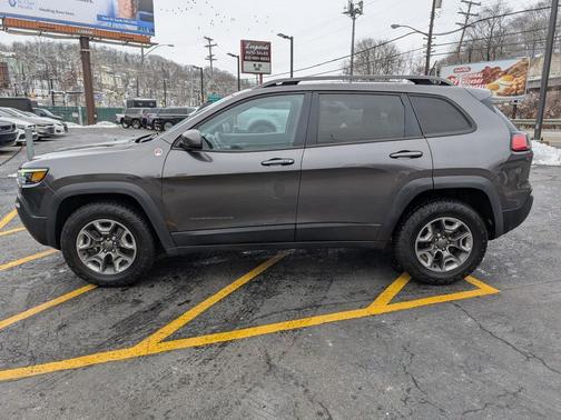 2019 Jeep Cherokee Trailhawk