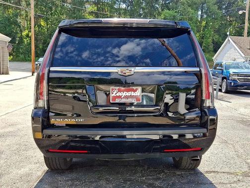2018 Cadillac Escalade Luxury