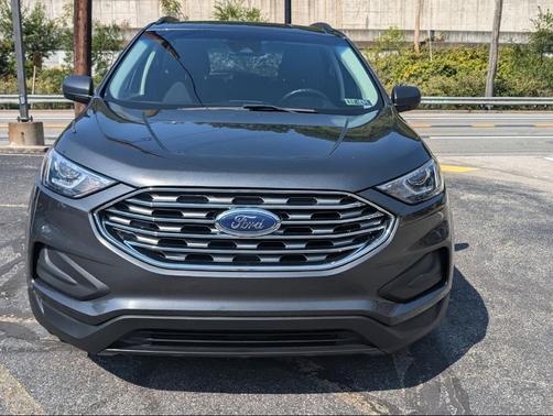 2020 Ford Edge SE
