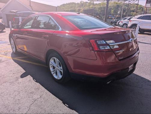 2018 Ford Taurus SEL AWD