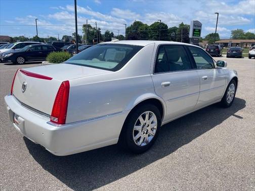 2011 Cadillac DTS Premium Collection