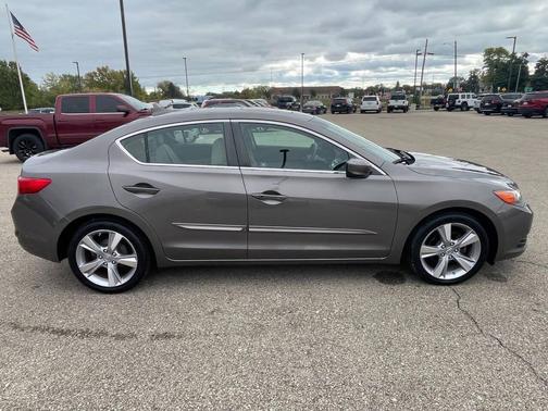 2013 Acura ILX 2.0L Technology
